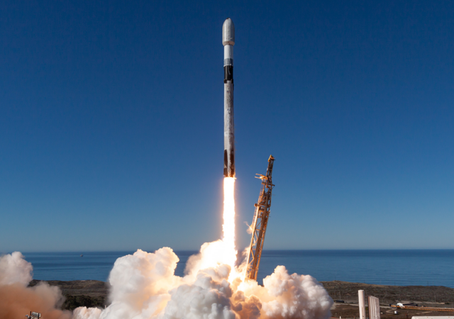 Plan-S launches four new satellites
