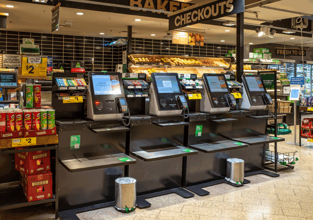 Weighing up whether to build or buy a managed connectivity solution was Chris Baird, CEO of OptConnect who joined IoT Insider Editor