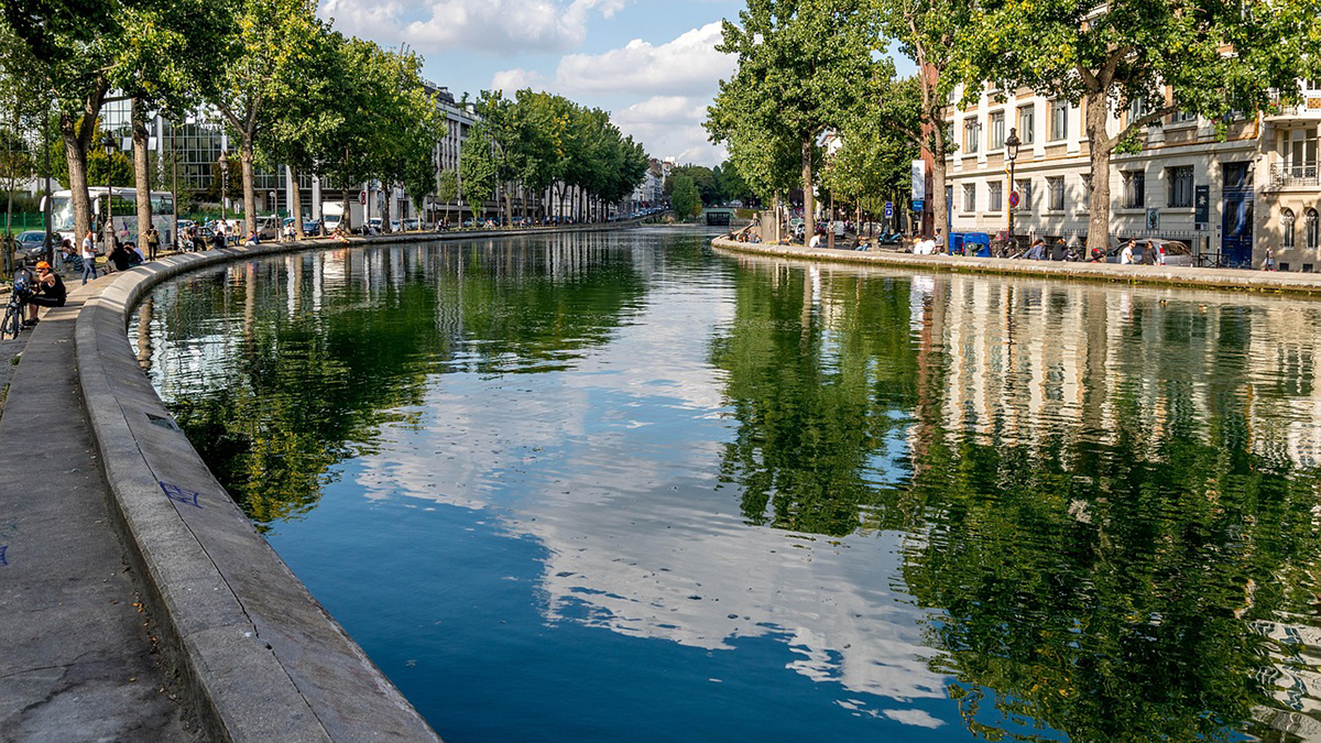 Analysis from ProptechOS exploring 95 major cities across Europe and the US shows that Paris has claimed the smart city crown, outperforming London