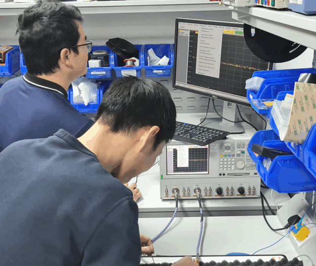 Novocomms, the UK-based antenna specialist, has succesfully developed a 5G mmWave Fixed Wireless Acces (FWA) solution