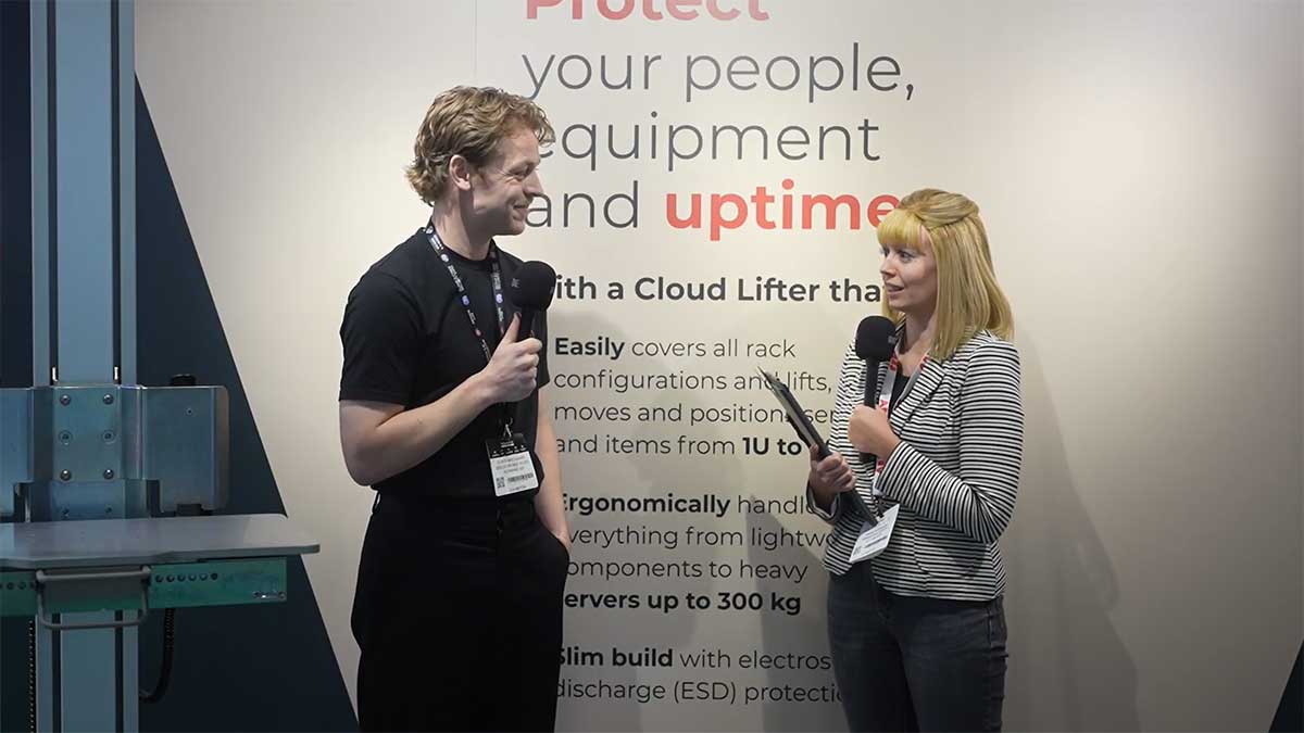 Hovmand is looking to capitalise on growth in high-tech and AI-driven data centres with its modular, ergonomic lifters, designed to help operators manage ever-heavier equipment safely and efficiently.