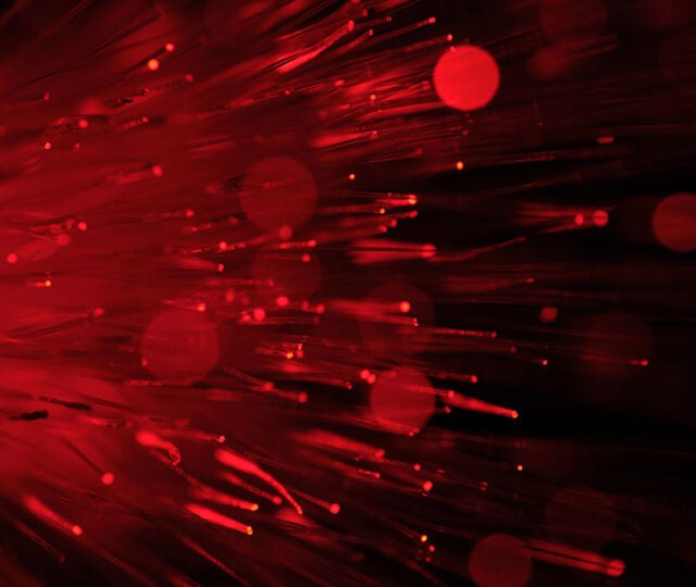 European scientists turn to light to halt Internet energy crisis