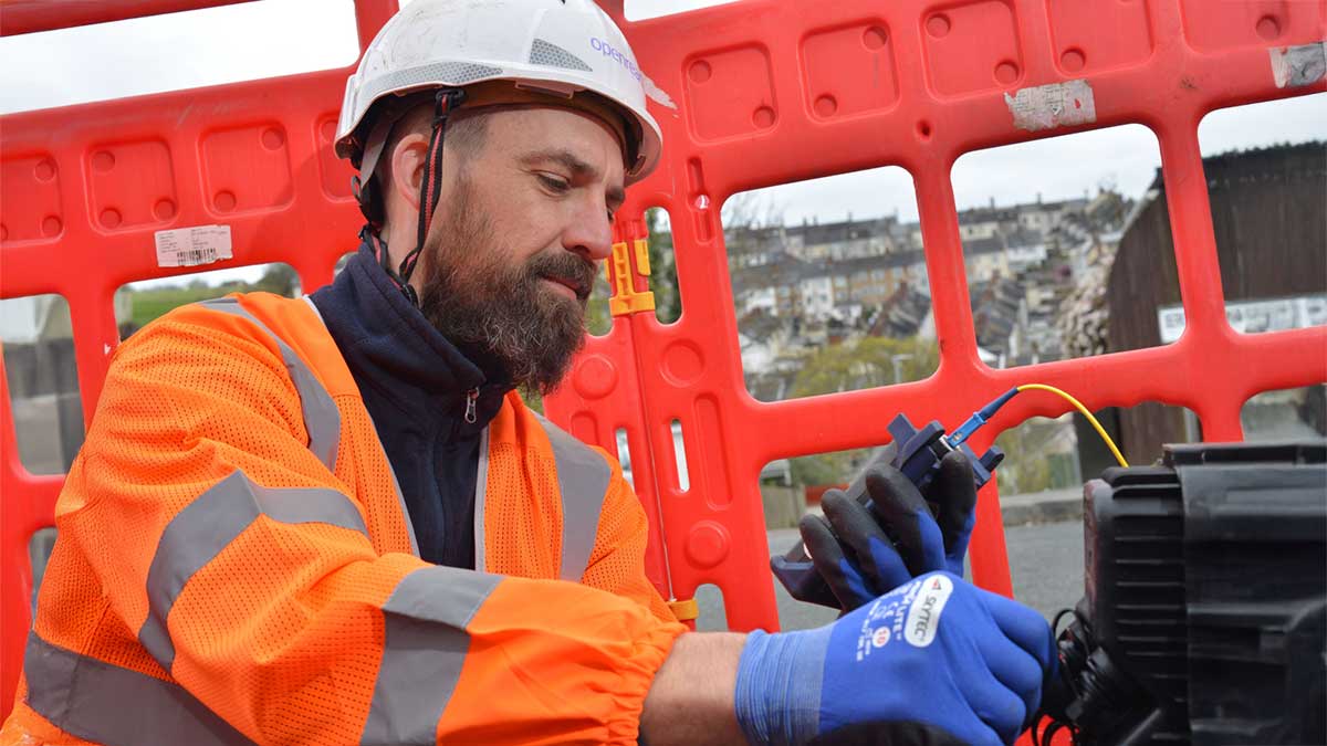 Industry groups have welcomed Openreach's plans to bring next-generation full-fibre broadband to more than 1m UK premises.